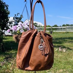 Micheal Kors Leather Hobo Bag!
